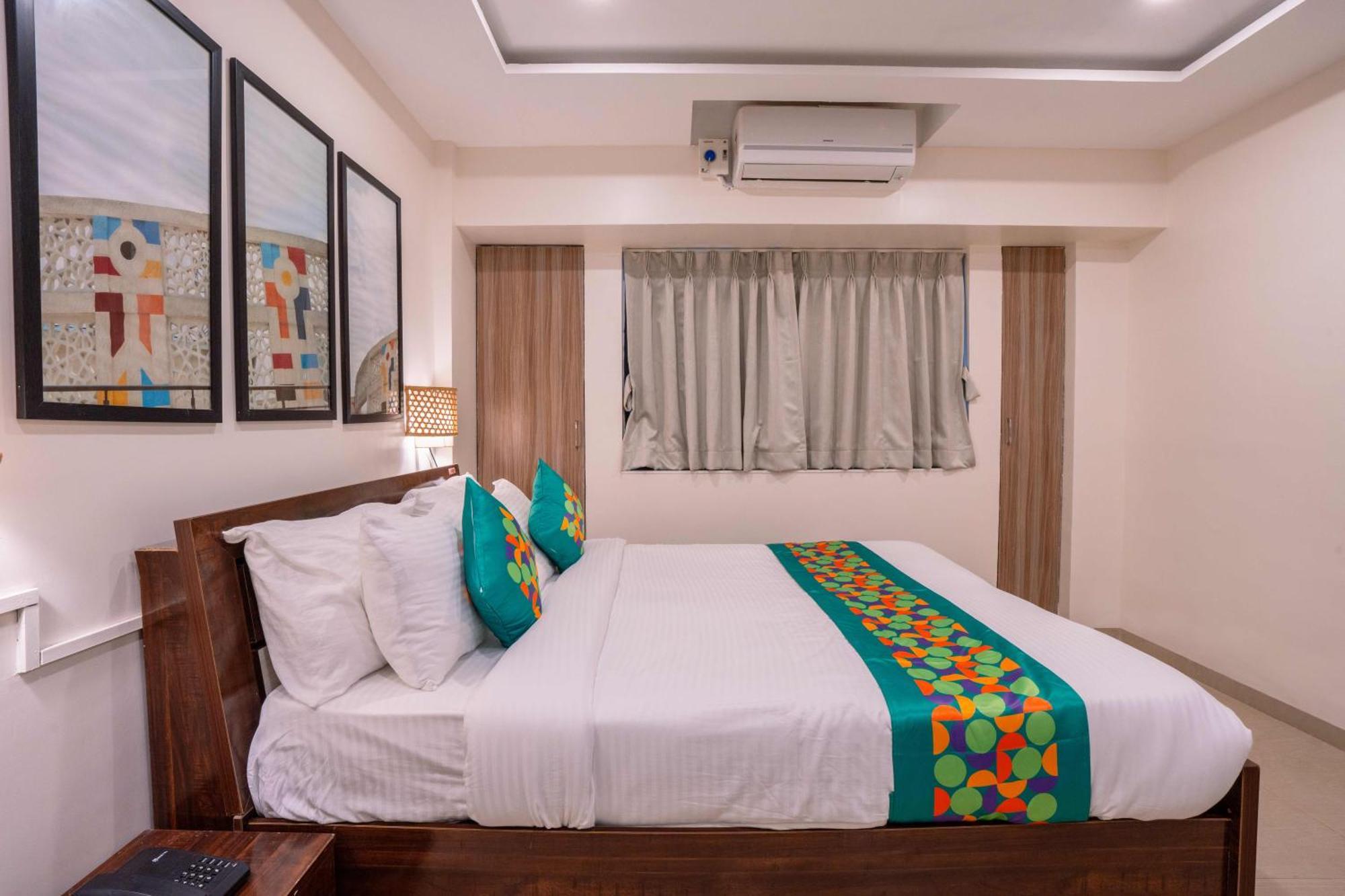 Treebo Royal Comfort Atithi Pune Exterior photo