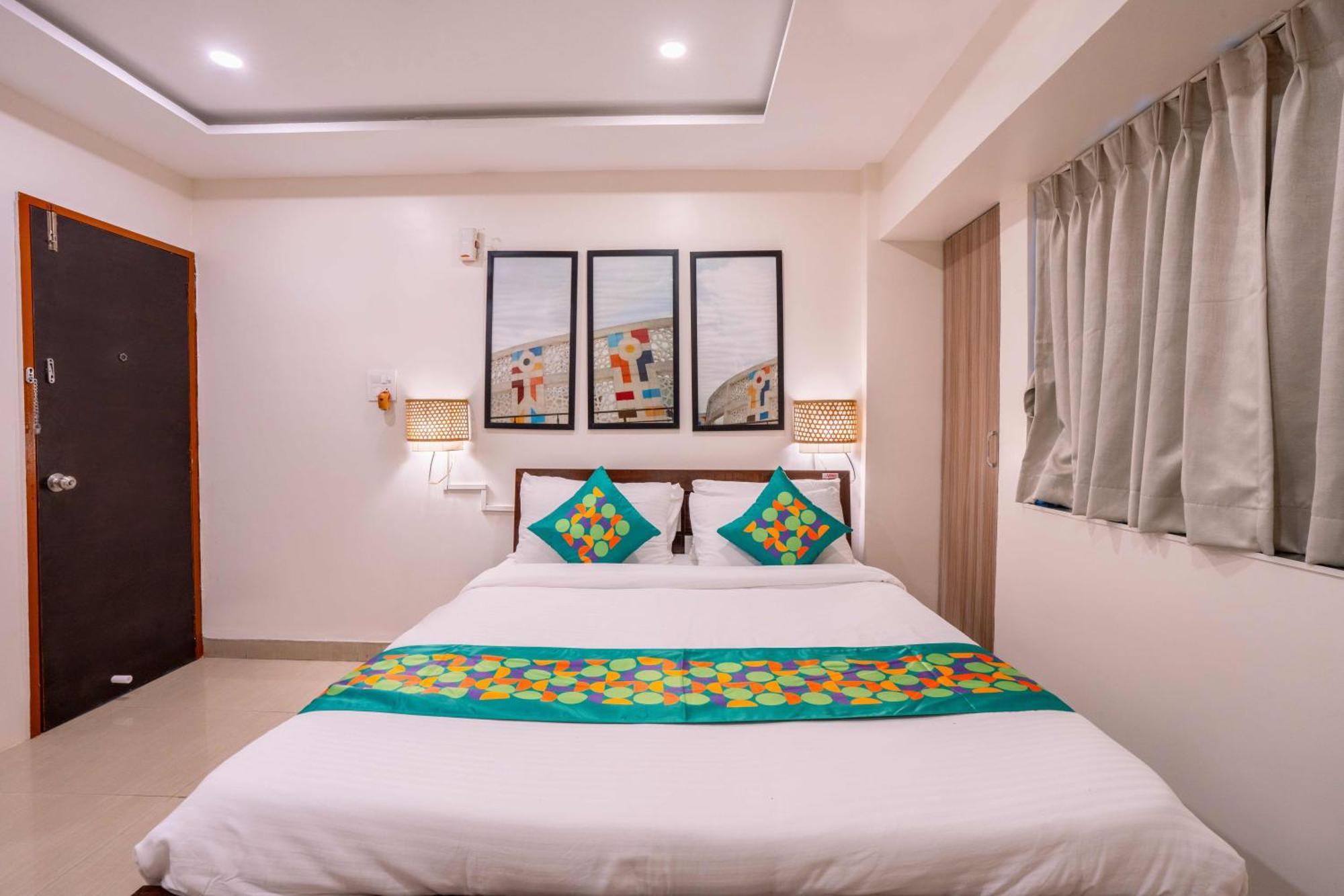 Treebo Royal Comfort Atithi Pune Exterior photo